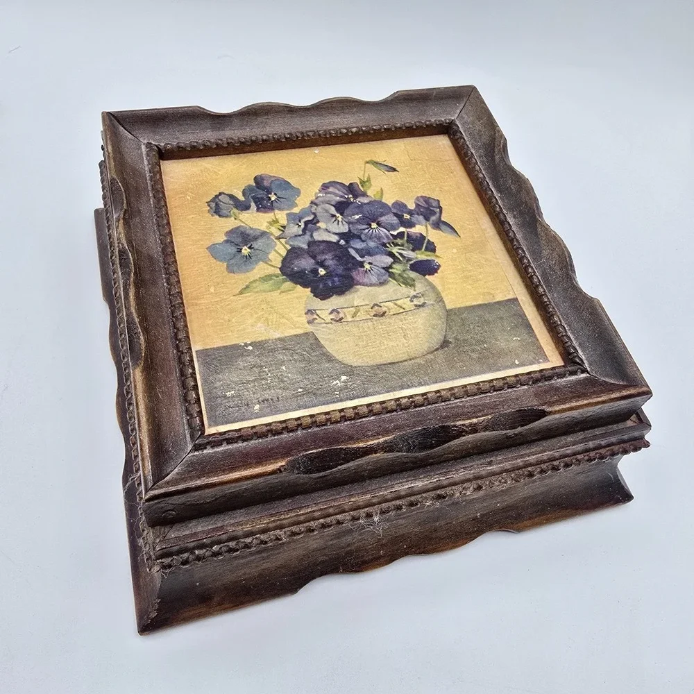 Vtg Antique‎ stunning wooden trinket Jewelry box from the 1920s-1940s Floral